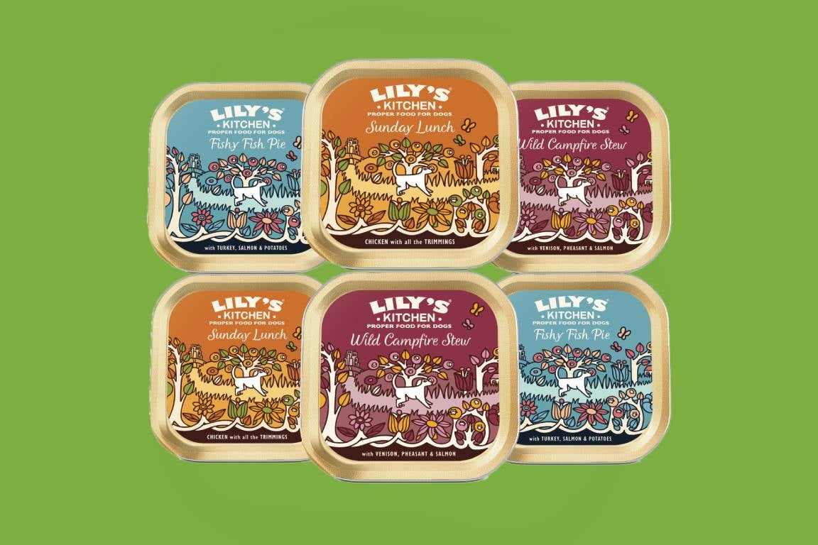 Multipack de recetas sin cereales Lily's Kitchen, alimento húmedo para perros adultos 6 x 150 g
